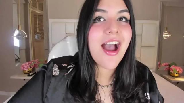 Image 10 of biancax_ Stream on Chaturbate on 13 months ago