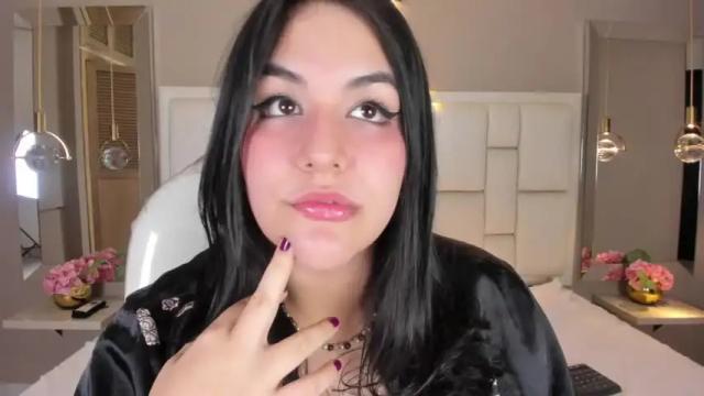 Image 7 of biancax_ Stream on Chaturbate on 13 months ago