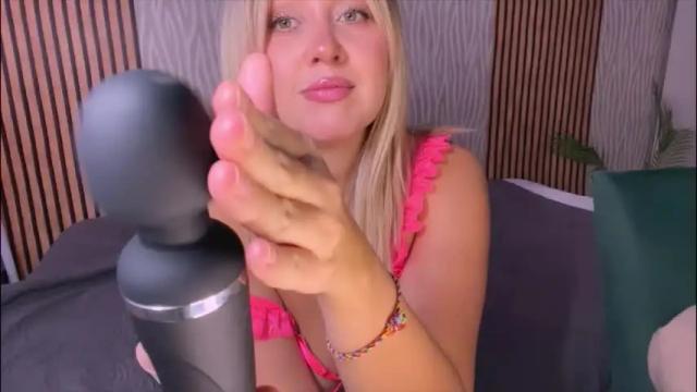 Image 2 of big_ass_blonde Stream on Chaturbate on 26 days ago