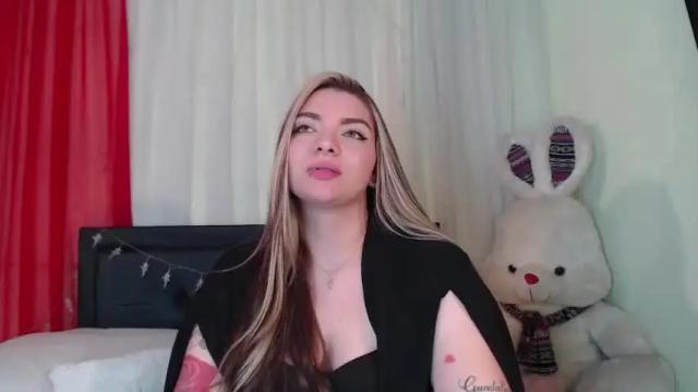 Image 11 of bigass_girlblonde Stream on Chaturbate on 18 months ago