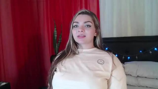 Image 8 of bigass_girlblonde Stream on Chaturbate on 18 months ago