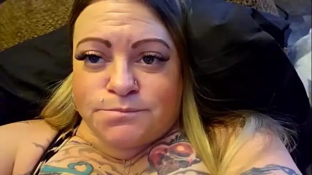 Image 6 of bigblueeyesmomma Stream on Chaturbate on 1 month ago