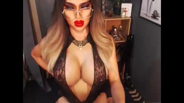 Image 3 of bigbomblhoraine Stream on Chaturbate on 18 days ago