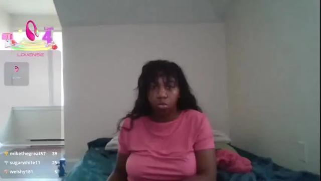 Image 7 of bigboobs_bouncin Stream on Chaturbate on 1 month ago