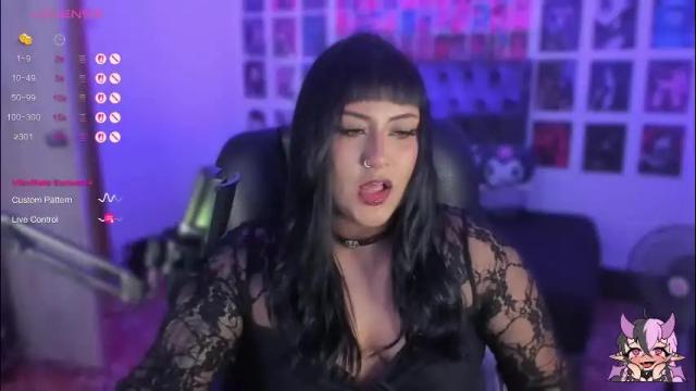 Image 7 of bigboobs_cloe Stream on Chaturbate on 1 month ago