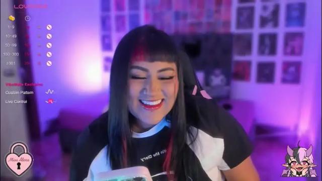 Image 8 of bigboobs_cloe Stream on Chaturbate on 2 months ago