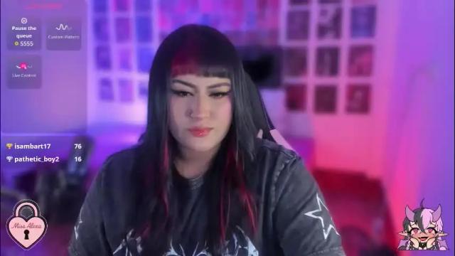 Image 4 of bigboobs_cloe Stream on Chaturbate on 2 months ago