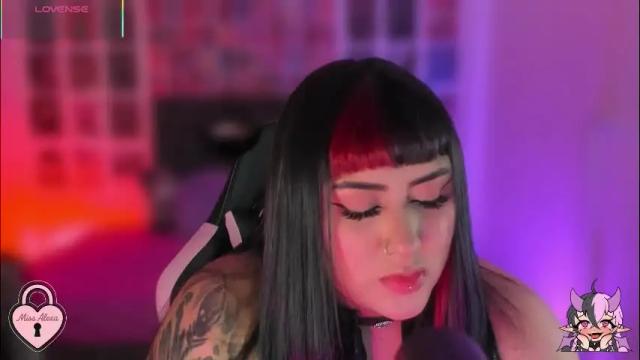 Image 4 of bigboobs_cloe Stream on Chaturbate on 2 months ago