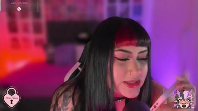 Image 8 of bigboobs_cloe Stream on Chaturbate on 2 months ago