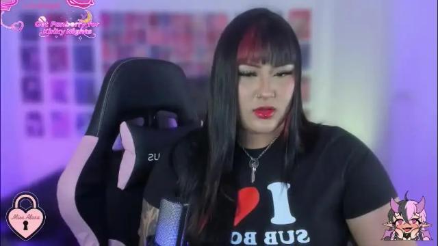 Image 3 of bigboobs_cloe Stream on Chaturbate on 1 month ago