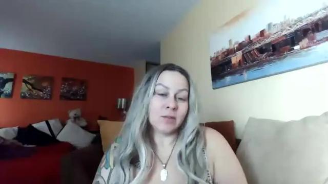 Image 10 of bigbreastsabrina Stream on Chaturbate on 15 months ago