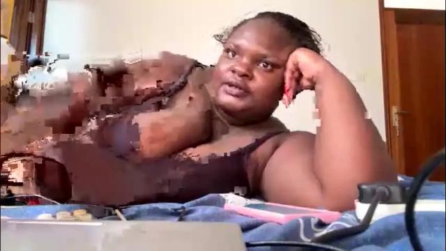 Image 3 of bigchocotities Stream on Chaturbate on 1 month ago