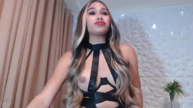 Image 12 of bigcockbella Stream on Chaturbate on 25 months ago
