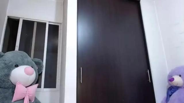 Image 4 of bigcockebonyts Stream on Chaturbate on 16 months ago