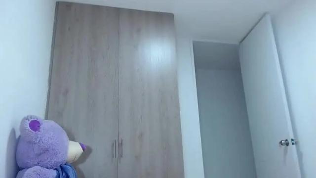 Image 10 of bigcockebonyts Stream on Chaturbate on 14 months ago