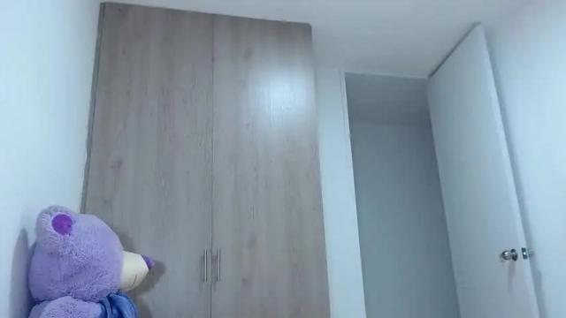 Image 11 of bigcockebonyts Stream on Chaturbate on 14 months ago