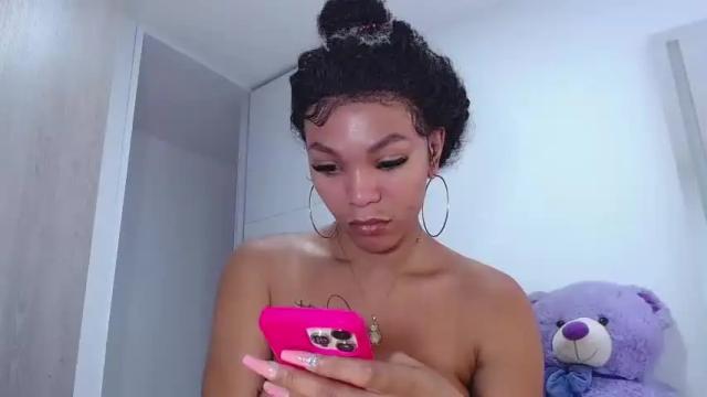 Image 7 of bigcockebonyts Stream on Chaturbate on 14 months ago