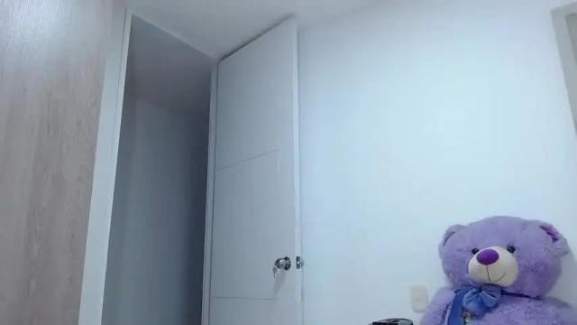 Image 8 of bigcockebonyts Stream on Chaturbate on 13 months ago