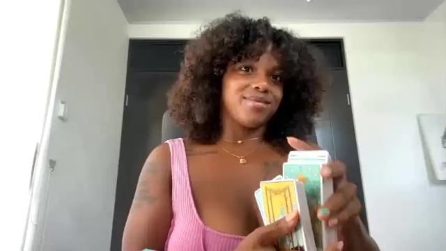 Image 3 of bigmouthsunnie Stream on Chaturbate on 17 months ago