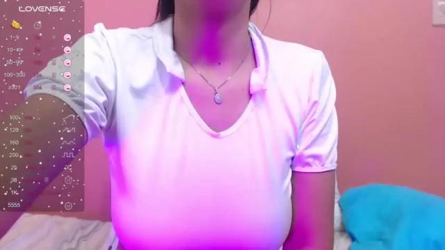 Image 12 of bignaturaltitty Stream on Chaturbate on 12 months ago
