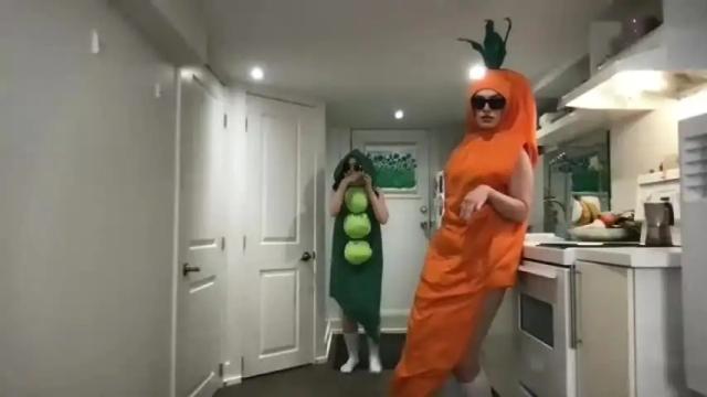 Image 3 of bigredcarrott Stream on Chaturbate on 25 months ago
