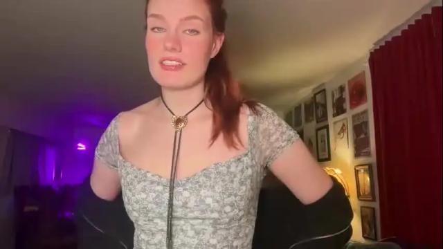 Image 12 of bigredcarrott Stream on Chaturbate on 23 months ago