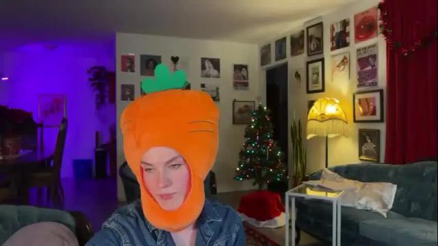 Image 10 of bigredcarrott Stream on Chaturbate on 22 months ago