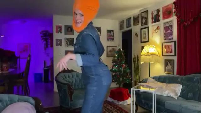 Image 11 of bigredcarrott Stream on Chaturbate on 22 months ago