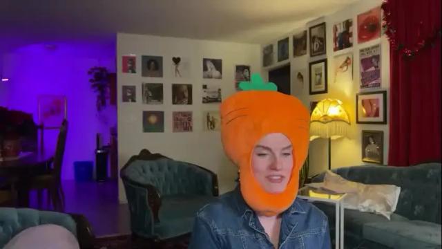 Image 3 of bigredcarrott Stream on Chaturbate on 22 months ago