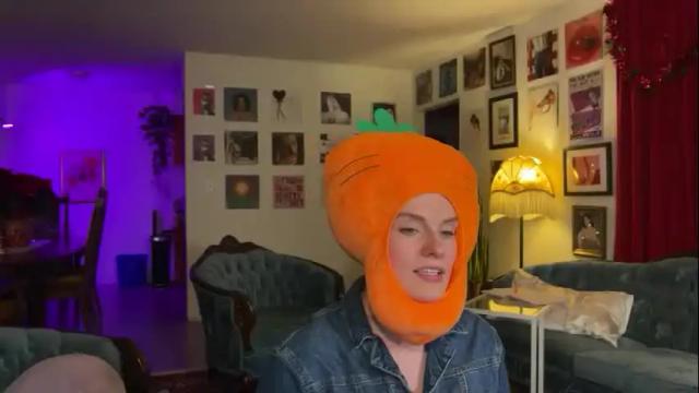 Image 6 of bigredcarrott Stream on Chaturbate on 22 months ago