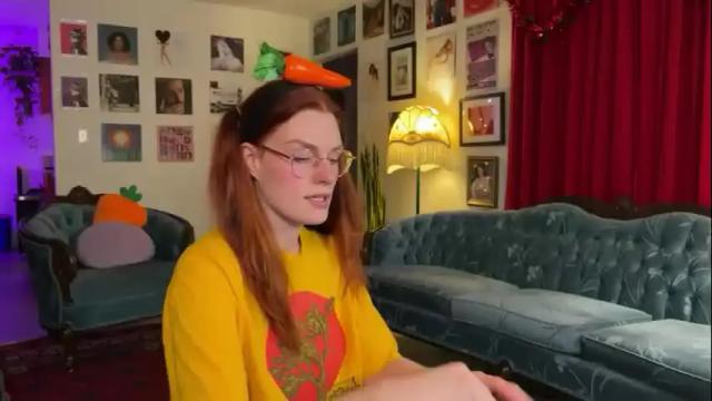 Image 12 of bigredcarrott Stream on Chaturbate on 22 months ago