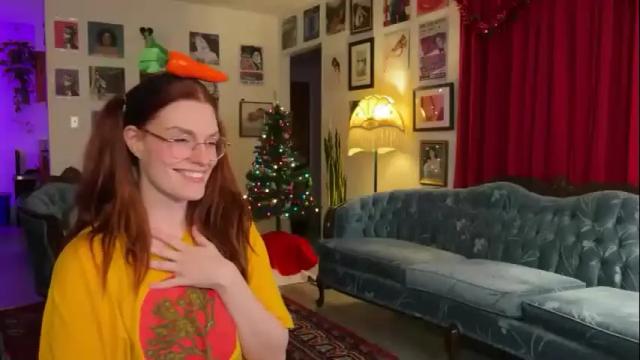 Image 8 of bigredcarrott Stream on Chaturbate on 22 months ago