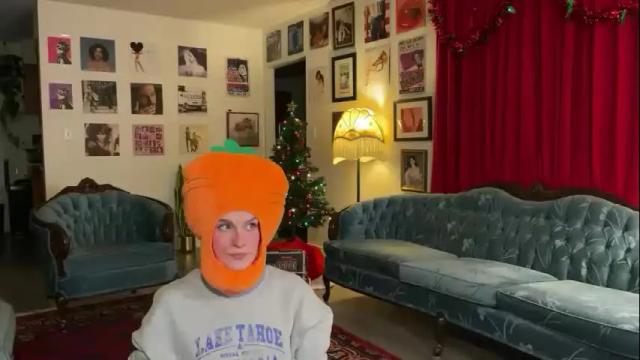 Image 10 of bigredcarrott Stream on Chaturbate on 22 months ago