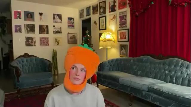 Image 12 of bigredcarrott Stream on Chaturbate on 22 months ago