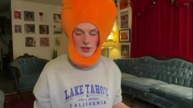 Image 8 of bigredcarrott Stream on Chaturbate on 22 months ago