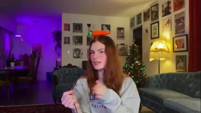 Image 12 of bigredcarrott Stream on Chaturbate on 21 months ago