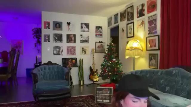 Image 2 of bigredcarrott Stream on Chaturbate on 21 months ago