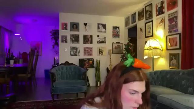 Image 7 of bigredcarrott Stream on Chaturbate on 21 months ago