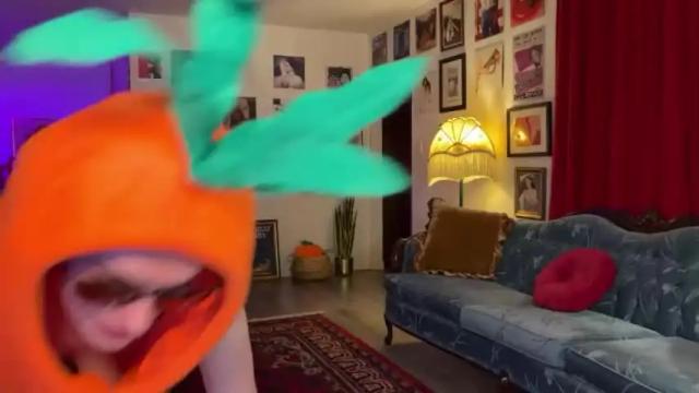 Image 2 of bigredcarrott Stream on Chaturbate on 21 months ago