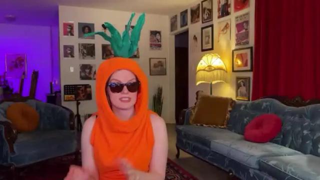 Image 3 of bigredcarrott Stream on Chaturbate on 21 months ago