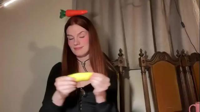 Image 6 of bigredcarrott Stream on Chaturbate on 21 months ago