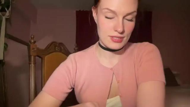 Image 7 of bigredcarrott Stream on Chaturbate on 19 months ago