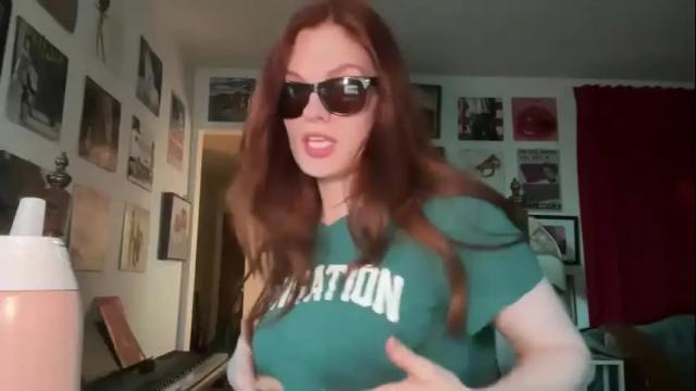 Image 2 of bigredcarrott Stream on Chaturbate on 19 months ago