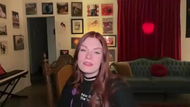 Image 12 of bigredcarrott Stream on Chaturbate on 19 months ago