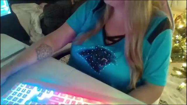 Image 3 of bigtittyboatboo Stream on Chaturbate on 1 month ago