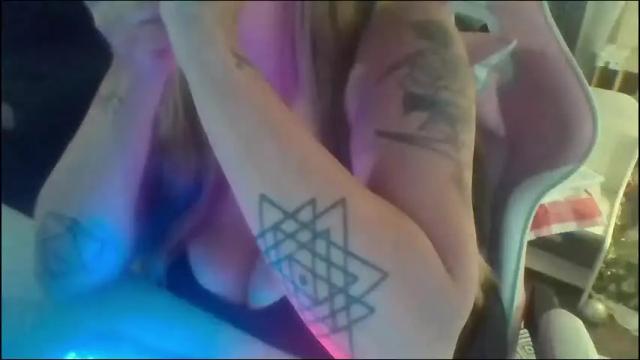 Image 3 of bigtittyboatboo Stream on Chaturbate on 1 month ago