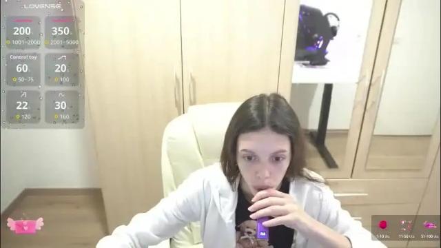 Image 2 of billly1love Stream on Chaturbate on 3 months ago