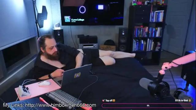 Image 4 of bimbokitten666 Stream on Chaturbate on 4 months ago