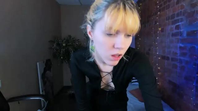Image 4 of bimboxme Stream on Chaturbate on 16 months ago