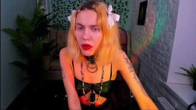 Image 2 of bimboxme Stream on Chaturbate on 15 months ago